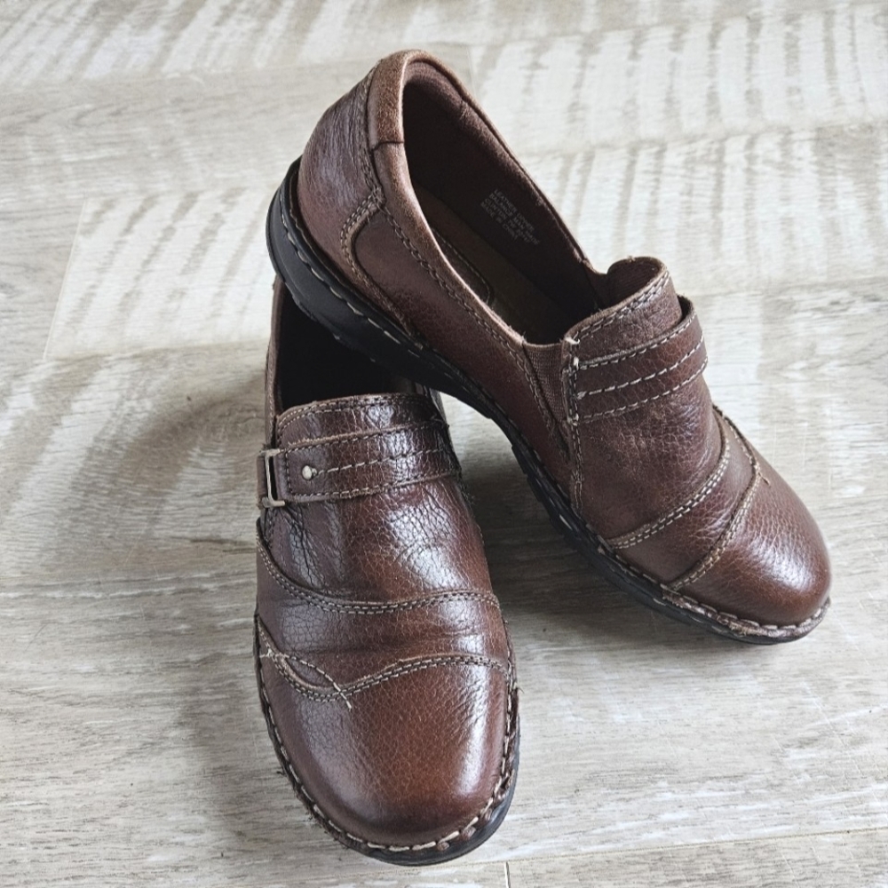 Earth Origins Leather Loafers - Picture 1 of 16